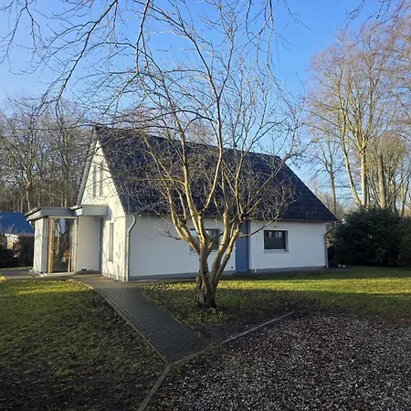 Doppelhaushaelfte Strandhaus - 1 Minute Vom Entfernt Holiday home Graal-Mueritz