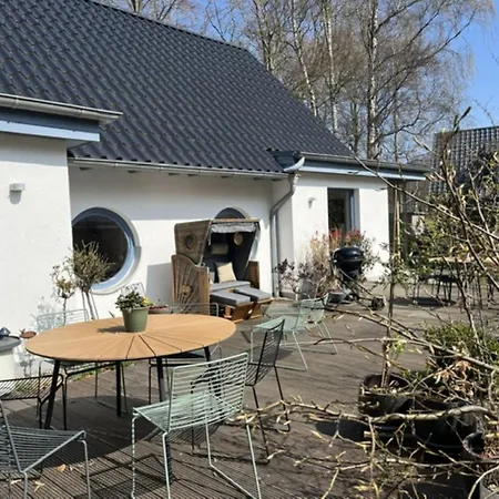 Doppelhaushaelfte Strandhaus - 1 Minute Vom Entfernt Holiday home Graal-Mueritz